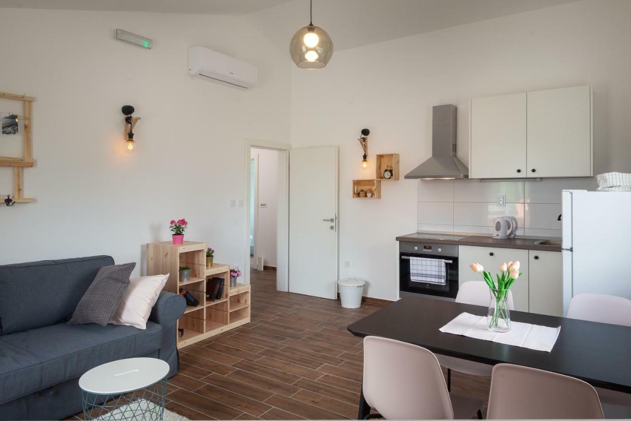 Apartment Kvasina Zadvarje